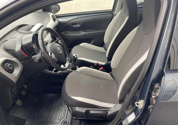 Toyota Aygo cena 37500 przebieg: 115217, rok produkcji 2017 z Pilica małe 191
